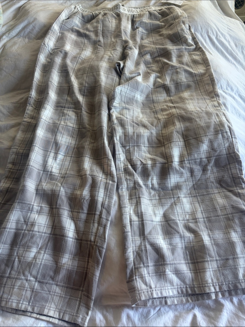 Hollister Plaid Lounge Pants in Gray and Cream